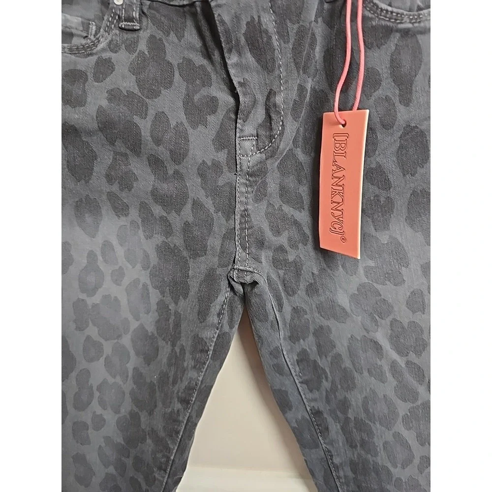 Blank NYC size item